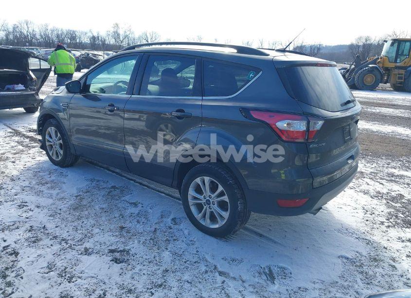 Photo 3 of 2018 Ford Escape SE (VIN 1FMCU9GD9JUA42218)
