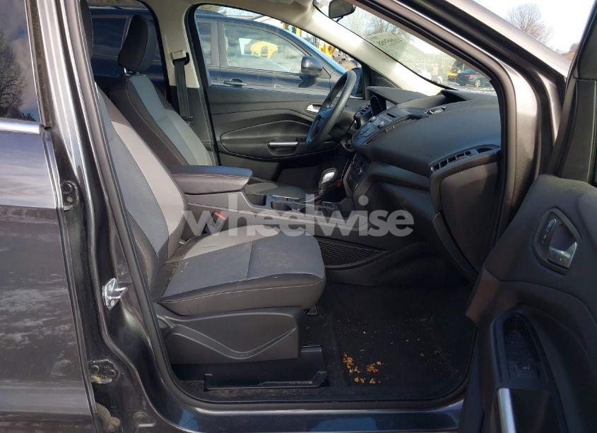 Photo 5 of 2018 Ford Escape SE (VIN 1FMCU9GD9JUA42218)