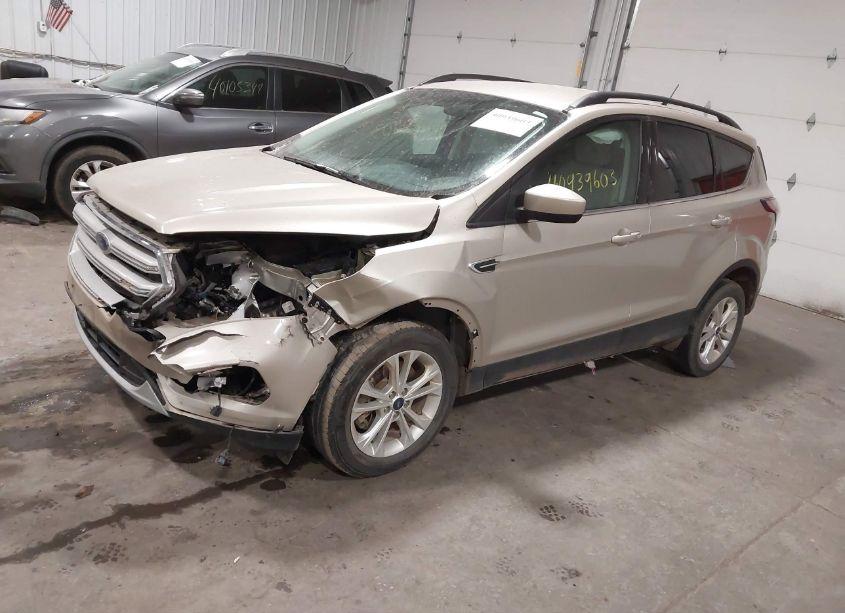 Photo 2 of 2018 Ford Escape SE (VIN 1FMCU9GD9JUA97736)