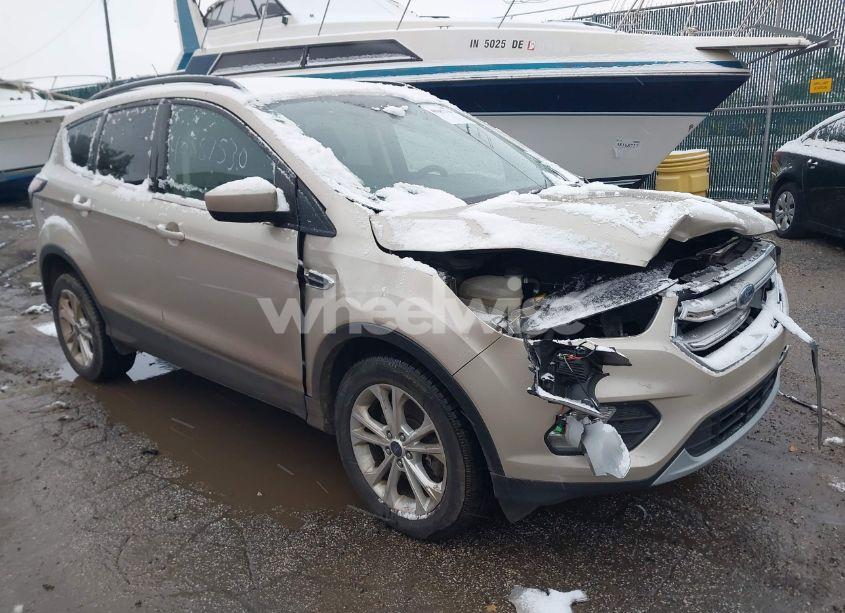2018 Ford Escape SE (VIN 1FMCU9GD9JUB54016) main photo