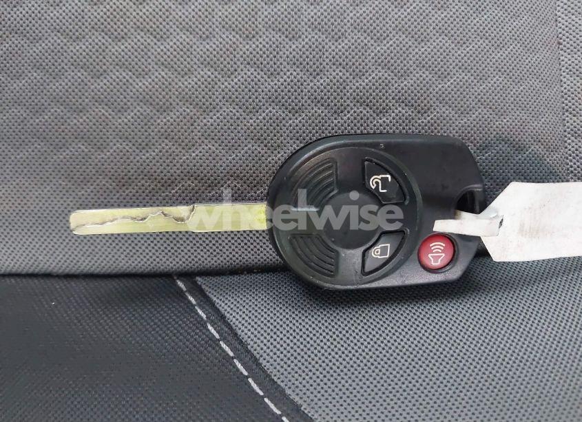 Photo 11 of 2018 Ford Escape SE (VIN 1FMCU9GD9JUB54016)