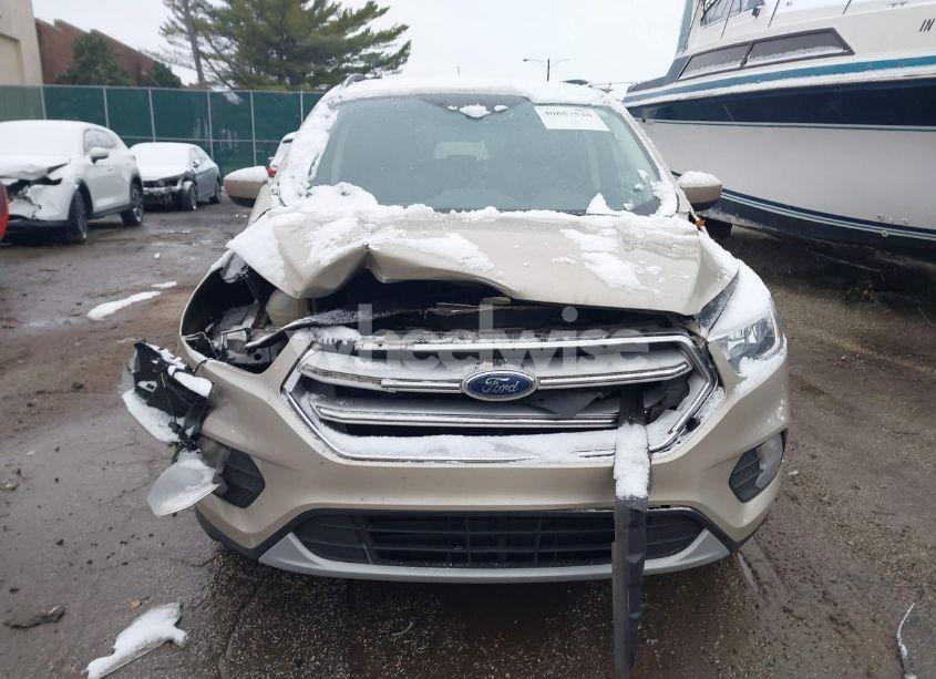 Photo 12 of 2018 Ford Escape SE (VIN 1FMCU9GD9JUB54016)
