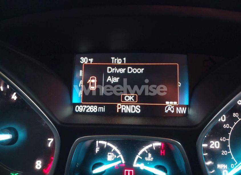 Photo 15 of 2018 Ford Escape SE (VIN 1FMCU9GD9JUB54016)
