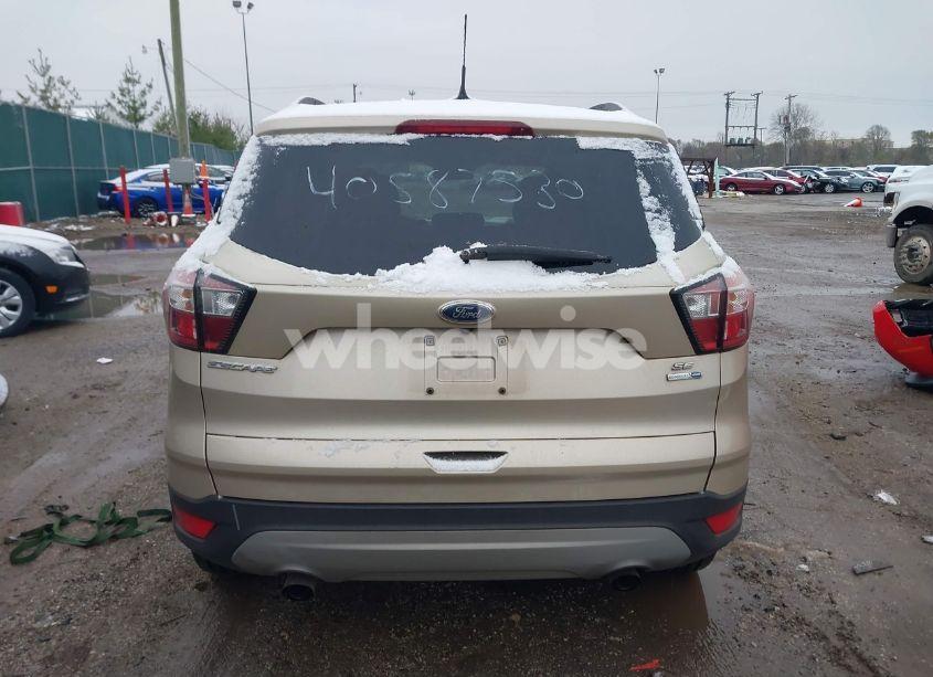 Photo 16 of 2018 Ford Escape SE (VIN 1FMCU9GD9JUB54016)
