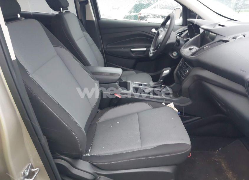 Photo 5 of 2018 Ford Escape SE (VIN 1FMCU9GD9JUB54016)
