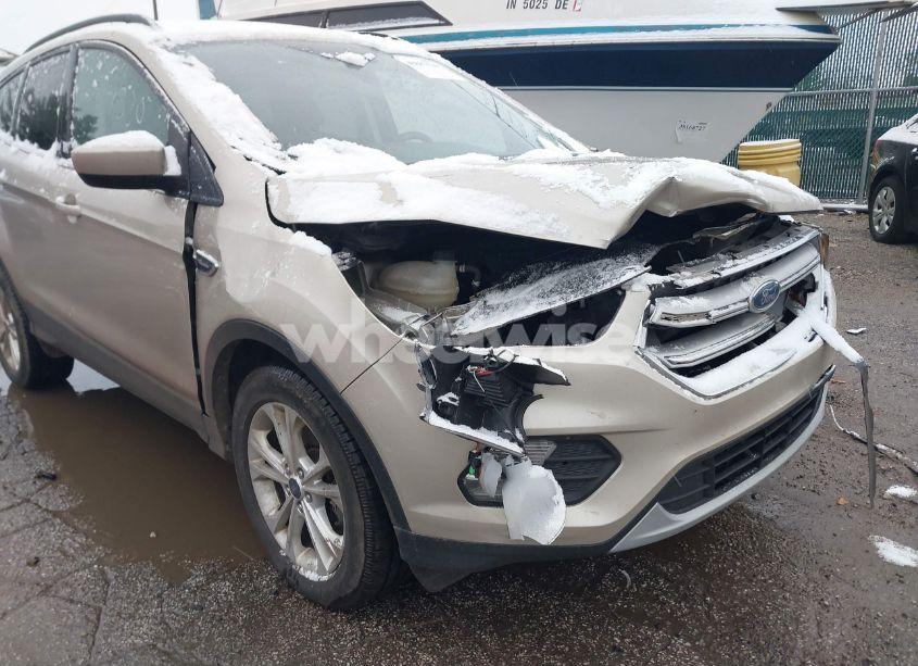 Photo 6 of 2018 Ford Escape SE (VIN 1FMCU9GD9JUB54016)