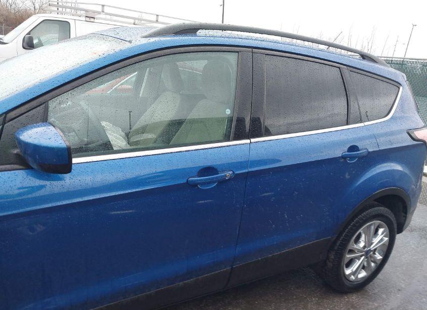 Photo 14 of 2018 Ford Escape SE (VIN 1FMCU9GD9JUB69163)