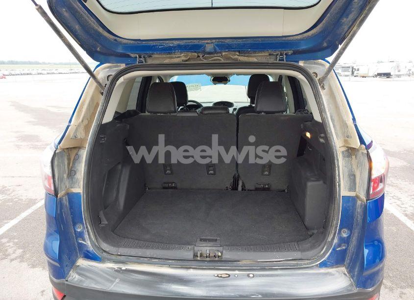 Photo 17 of 2018 Ford Escape SE (VIN 1FMCU9GD9JUB70118)