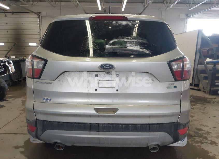 Photo 17 of 2018 Ford Escape SE (VIN 1FMCU9GD9JUB92832)