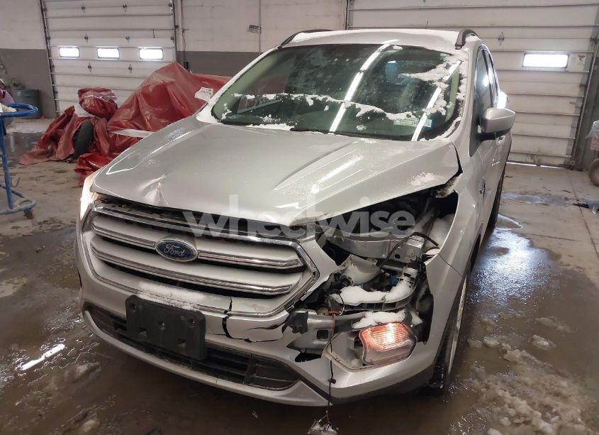 Photo 6 of 2018 Ford Escape SE (VIN 1FMCU9GD9JUB92832)