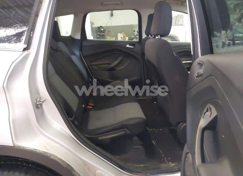 Photo 8 of 2018 Ford Escape SE (VIN 1FMCU9GD9JUB92832)