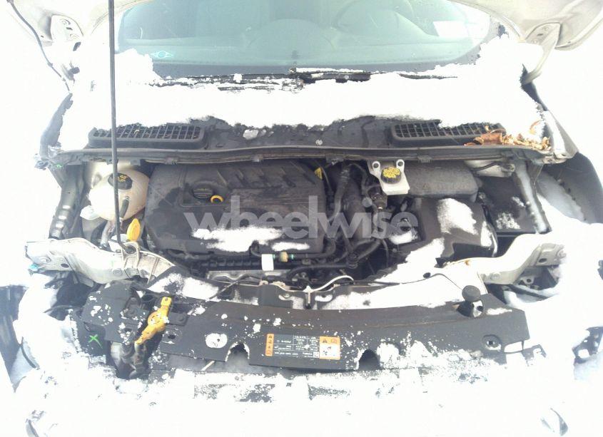 Photo 10 of 2018 Ford Escape SE (VIN 1FMCU9GD9JUD12533)