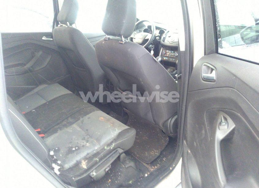 Photo 8 of 2018 Ford Escape SE (VIN 1FMCU9GD9JUD12533)