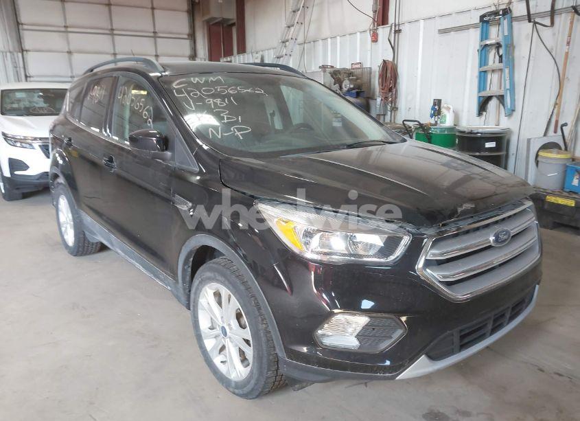 2018 Ford Escape SE (VIN 1FMCU9GD9JUD49811) main photo