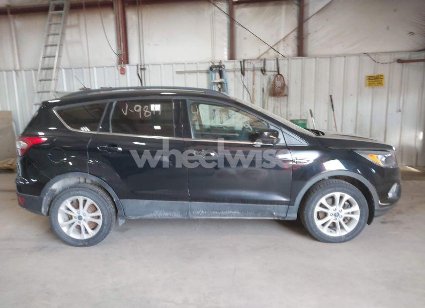 Photo 13 of 2018 Ford Escape SE (VIN 1FMCU9GD9JUD49811)