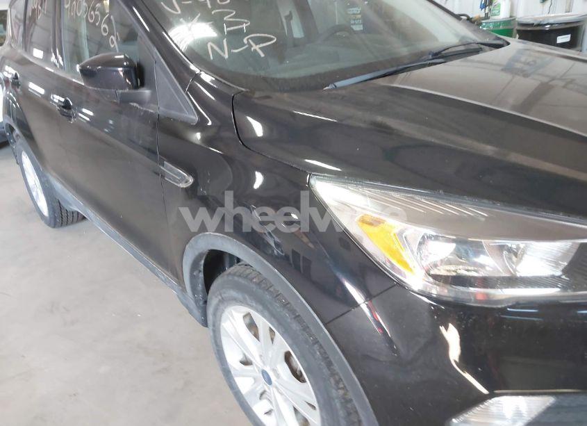 Photo 17 of 2018 Ford Escape SE (VIN 1FMCU9GD9JUD49811)