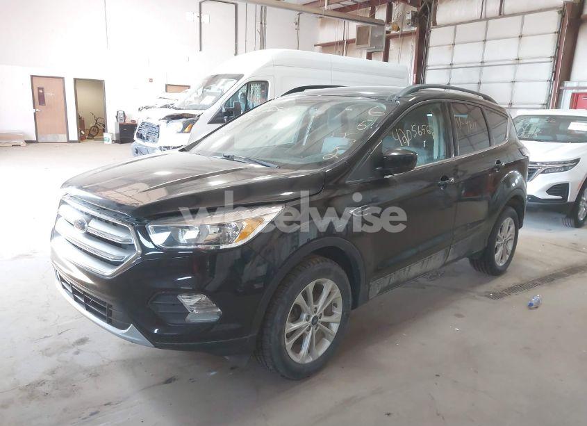 Photo 2 of 2018 Ford Escape SE (VIN 1FMCU9GD9JUD49811)