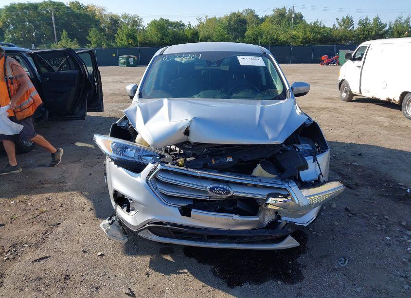 Photo 12 of 2019 Ford Escape SE (VIN 1FMCU9GD9KUA08233)