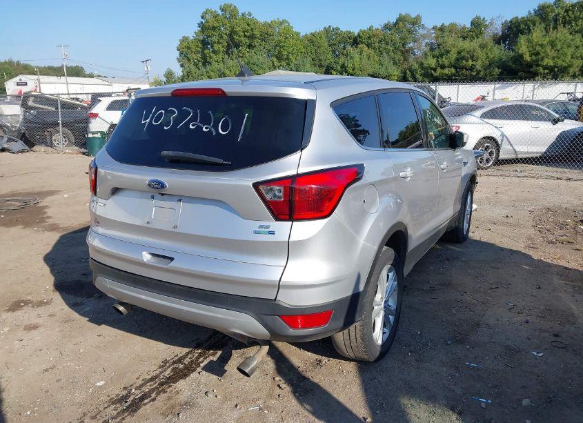 Photo 4 of 2019 Ford Escape SE (VIN 1FMCU9GD9KUA08233)