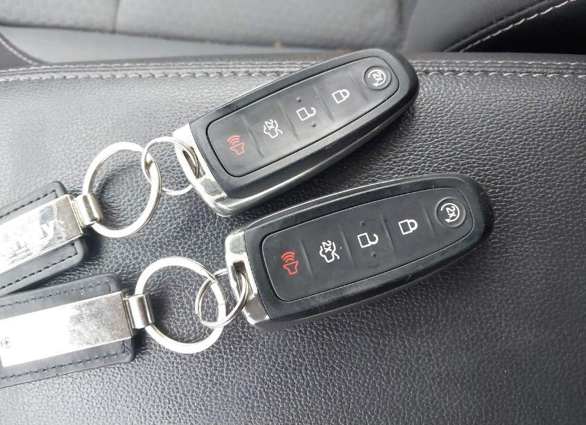 Photo 11 of 2019 Ford Escape SE (VIN 1FMCU9GD9KUA37604)