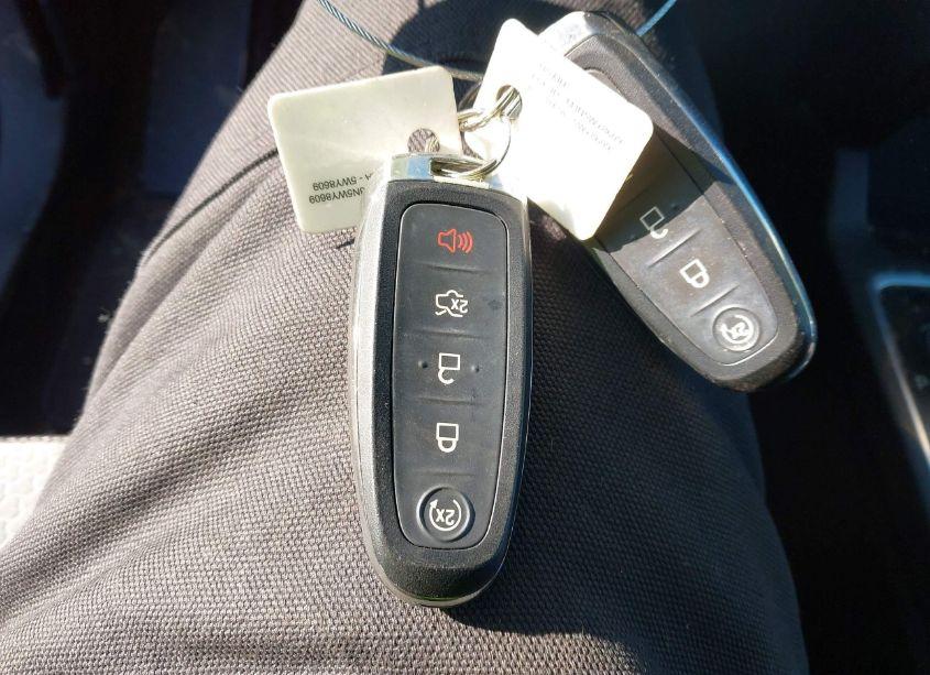 Photo 10 of 2019 Ford Escape SE (VIN 1FMCU9GD9KUA48795)