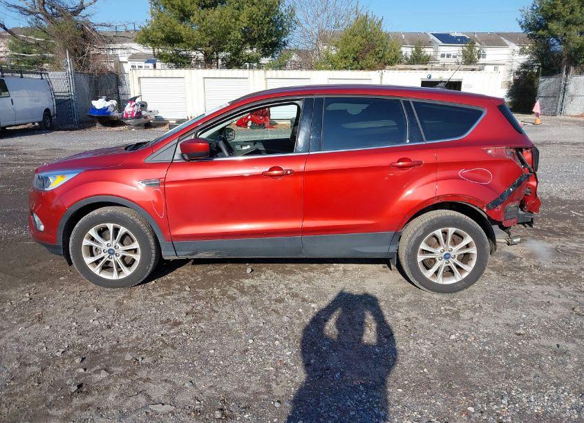 Photo 13 of 2019 Ford Escape SE (VIN 1FMCU9GD9KUA48795)