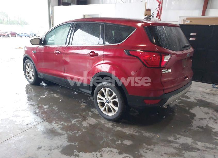 Photo 3 of 2019 Ford Escape SE (VIN 1FMCU9GD9KUA91470)