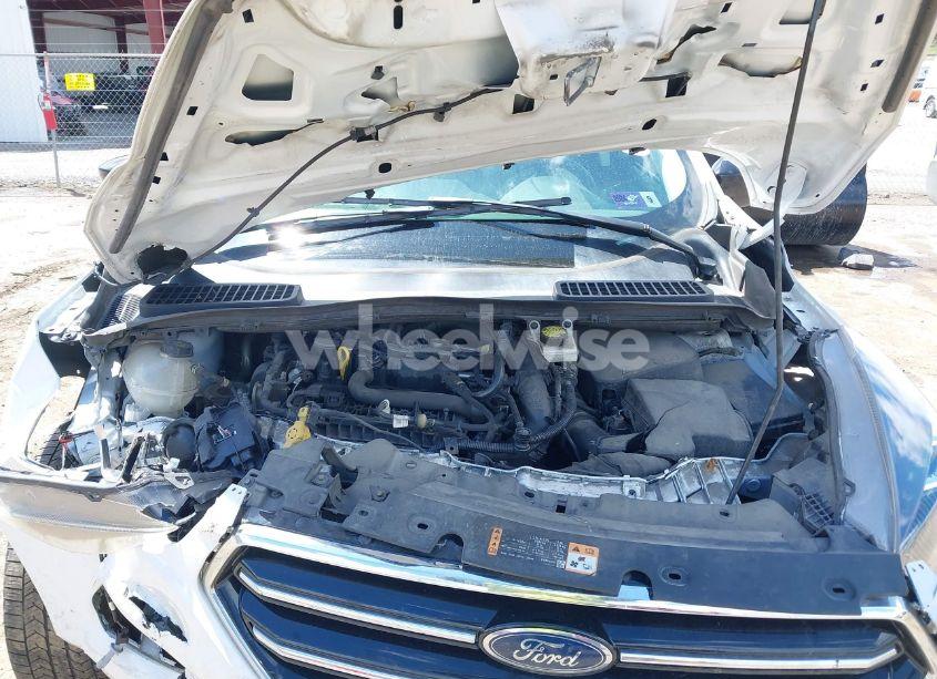 Photo 10 of 2019 Ford Escape SE (VIN 1FMCU9GD9KUA95020)