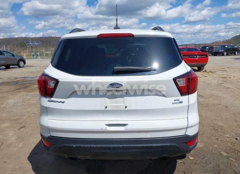 Photo 16 of 2019 Ford Escape SE (VIN 1FMCU9GD9KUA95020)