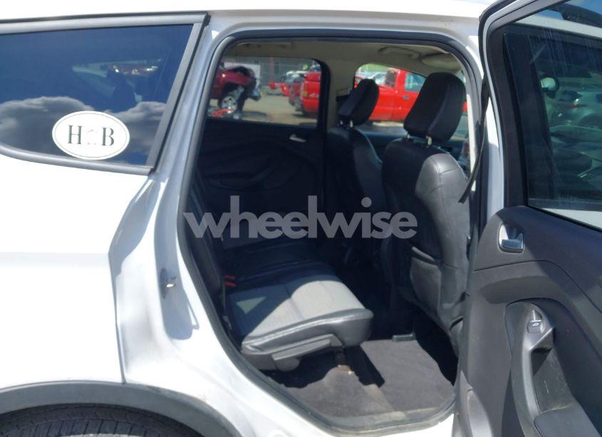 Photo 8 of 2019 Ford Escape SE (VIN 1FMCU9GD9KUA95020)