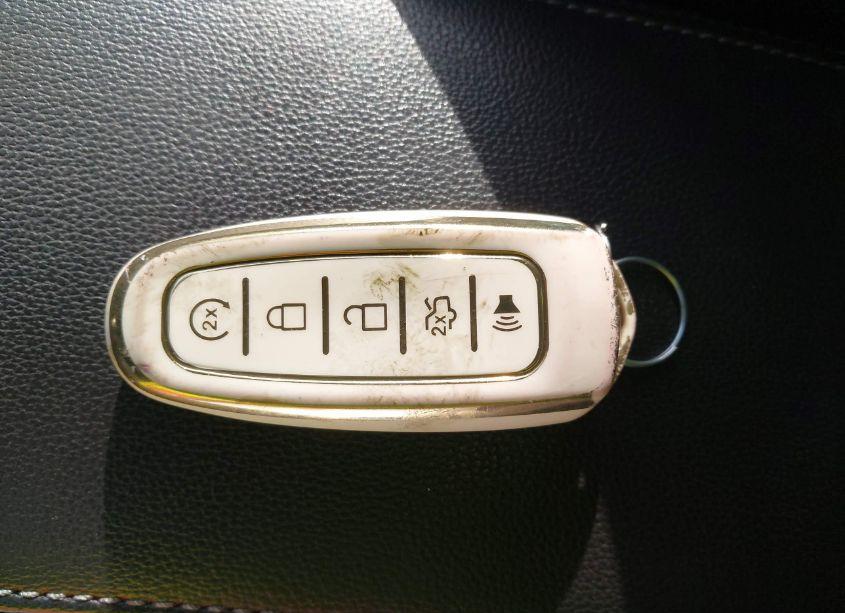 Photo 11 of 2019 Ford Escape SE (VIN 1FMCU9GD9KUB10339)