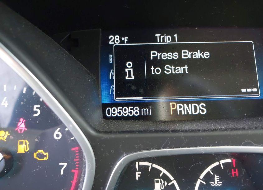 Photo 15 of 2019 Ford Escape SE (VIN 1FMCU9GD9KUB10339)