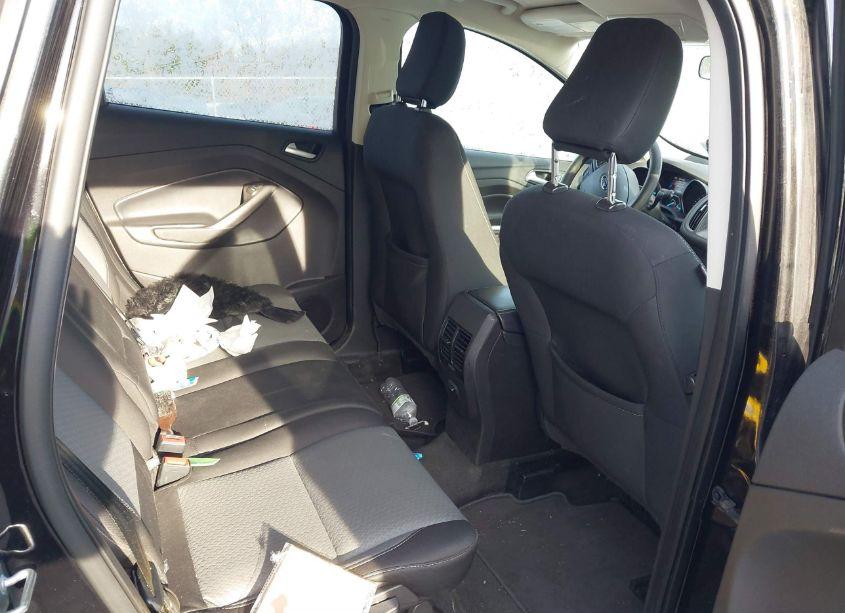 Photo 8 of 2019 Ford Escape SE (VIN 1FMCU9GD9KUB10339)