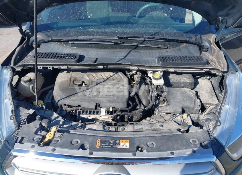 Photo 10 of 2019 Ford Escape SE (VIN 1FMCU9GD9KUB14228)