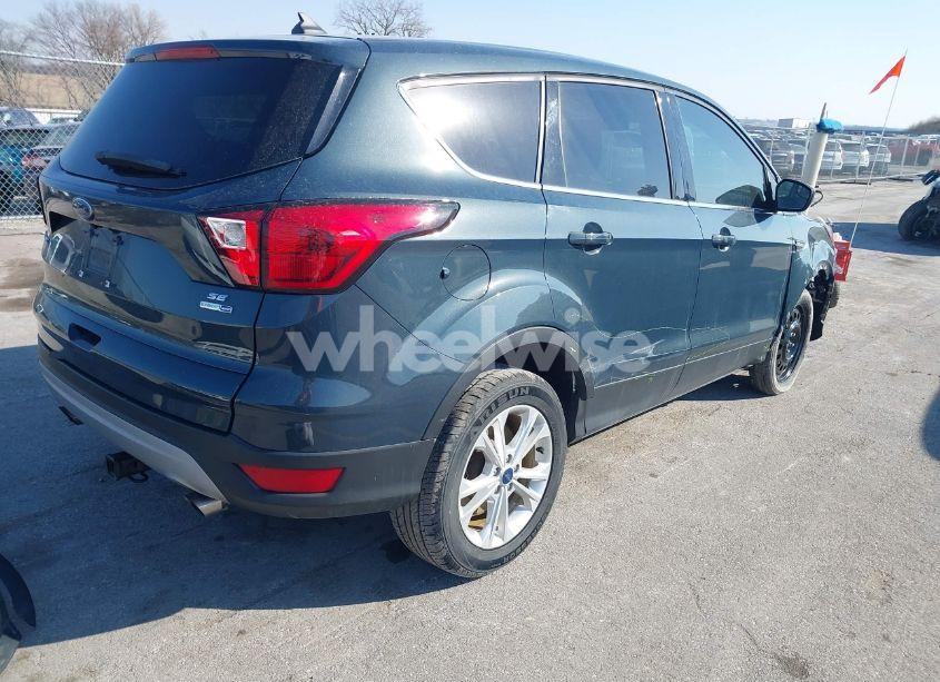 Photo 4 of 2019 Ford Escape SE (VIN 1FMCU9GD9KUB14228)