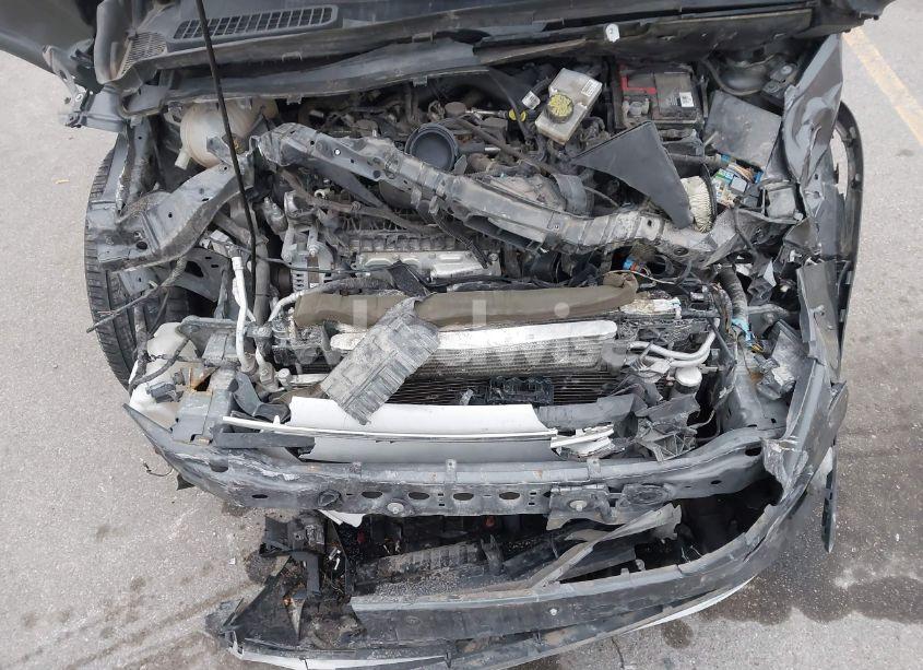 Photo 10 of 2019 Ford Escape SE (VIN 1FMCU9GD9KUC53338)