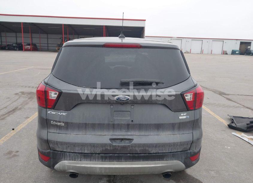 Photo 17 of 2019 Ford Escape SE (VIN 1FMCU9GD9KUC53338)