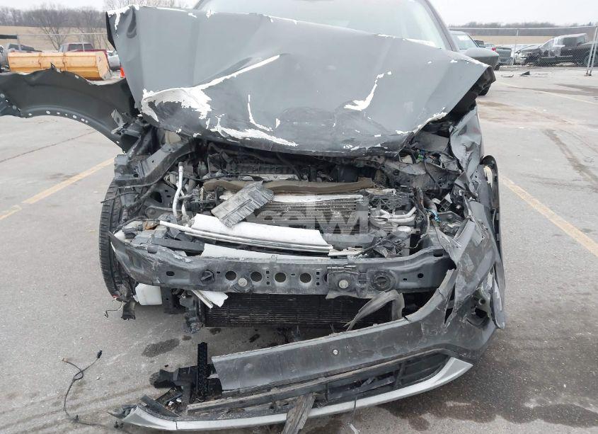 Photo 6 of 2019 Ford Escape SE (VIN 1FMCU9GD9KUC53338)