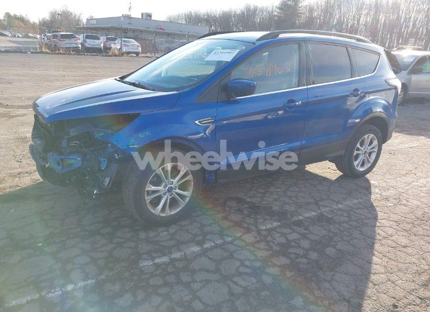 Photo 2 of 2017 Ford Escape SE (VIN 1FMCU9GDXHUA07102)