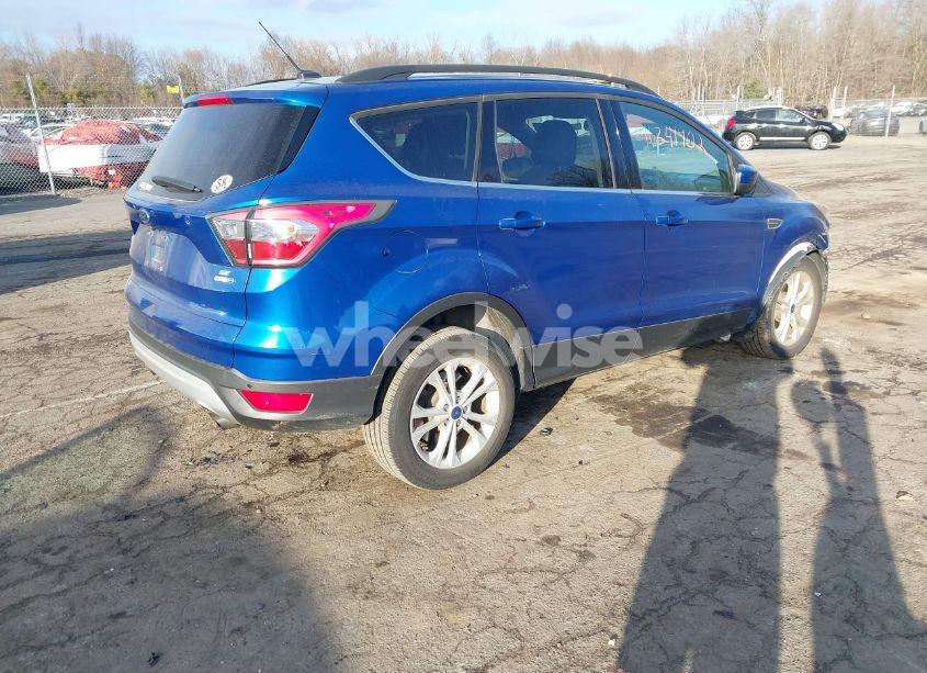 Photo 4 of 2017 Ford Escape SE (VIN 1FMCU9GDXHUA07102)