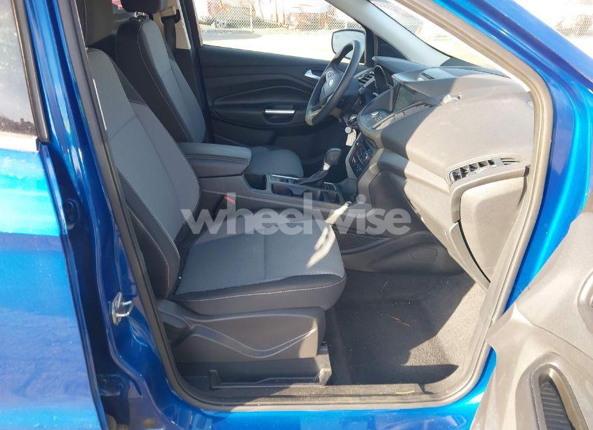 Photo 5 of 2017 Ford Escape SE (VIN 1FMCU9GDXHUA07102)