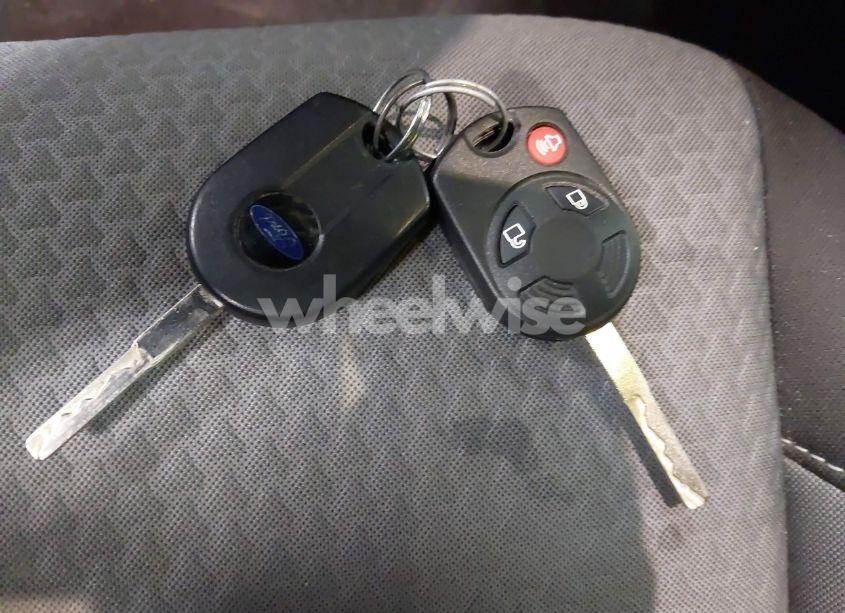 Photo 11 of 2017 Ford Escape SE (VIN 1FMCU9GDXHUA07522)