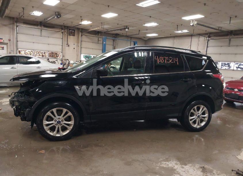 Photo 15 of 2017 Ford Escape SE (VIN 1FMCU9GDXHUA07522)