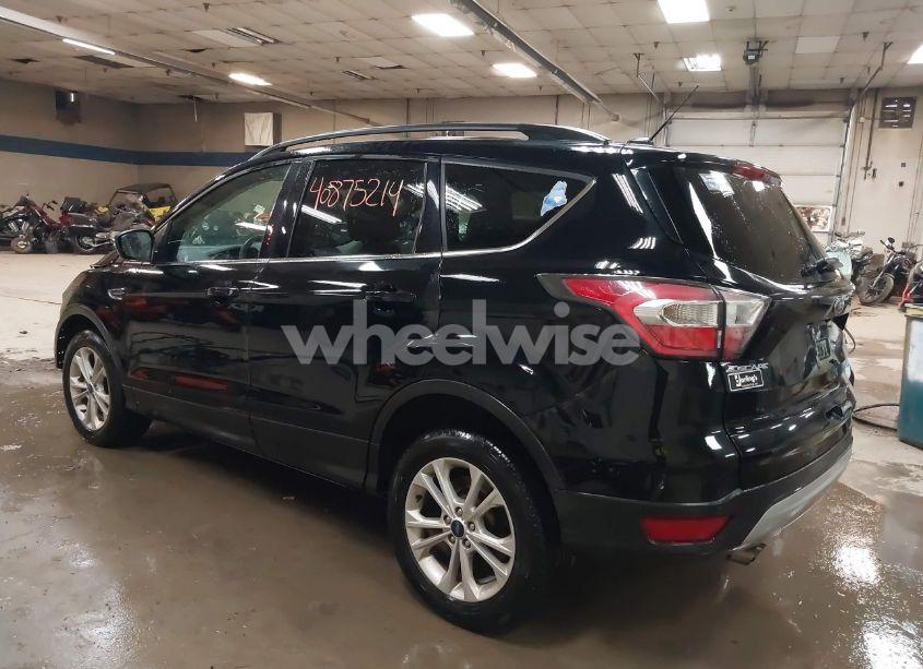 Photo 3 of 2017 Ford Escape SE (VIN 1FMCU9GDXHUA07522)