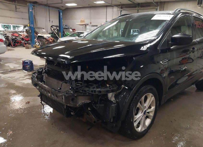 Photo 6 of 2017 Ford Escape SE (VIN 1FMCU9GDXHUA07522)