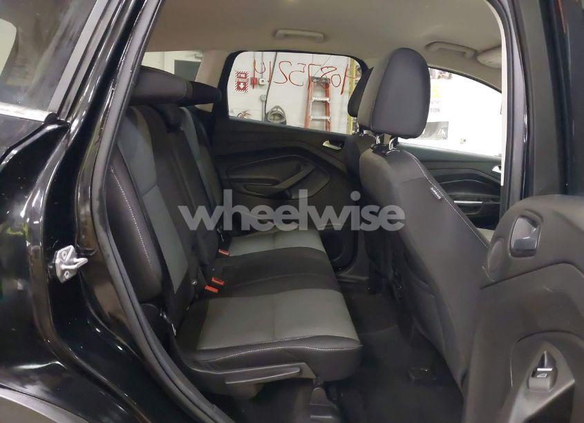 Photo 8 of 2017 Ford Escape SE (VIN 1FMCU9GDXHUA07522)