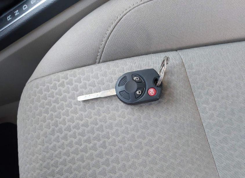 Photo 11 of 2017 Ford Escape SE (VIN 1FMCU9GDXHUA07553)