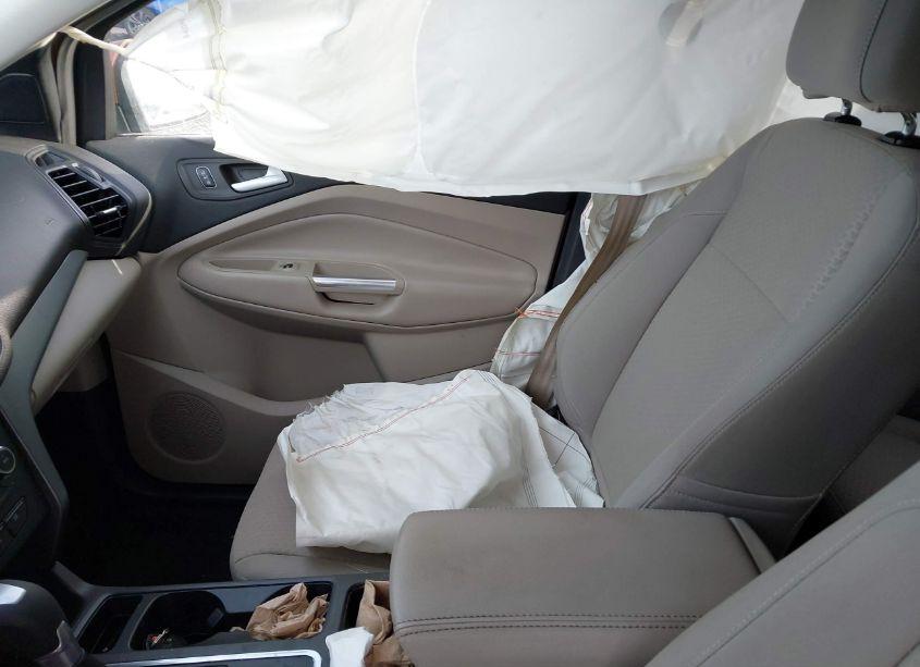 Photo 5 of 2017 Ford Escape SE (VIN 1FMCU9GDXHUA07553)