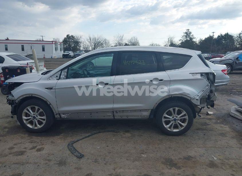 Photo 14 of 2017 Ford Escape SE (VIN 1FMCU9GDXHUA46689)