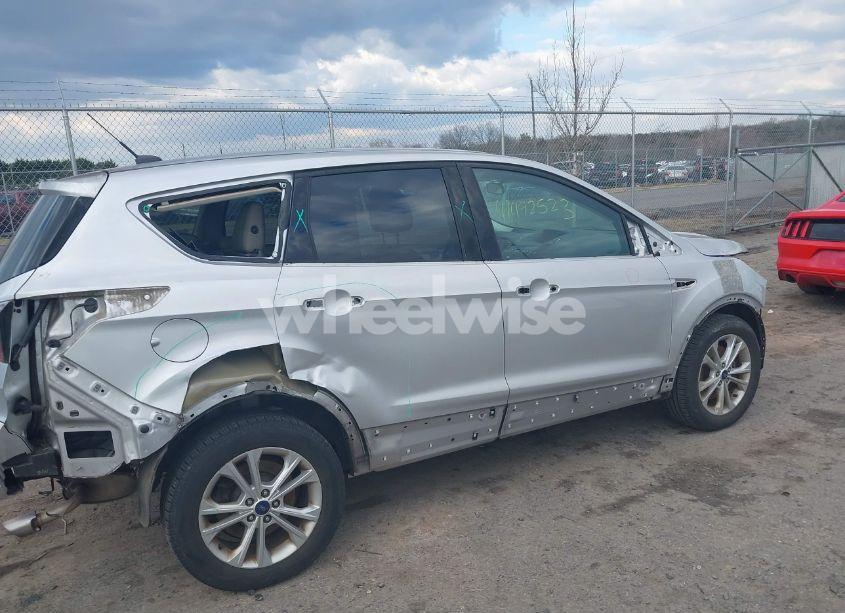 Photo 19 of 2017 Ford Escape SE (VIN 1FMCU9GDXHUA46689)